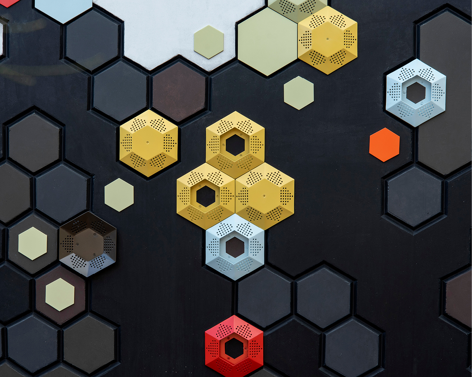 Elisa Markes-Young - Capture the Winds